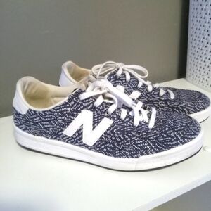 New Balance canvas printed sneakers shoes size 10